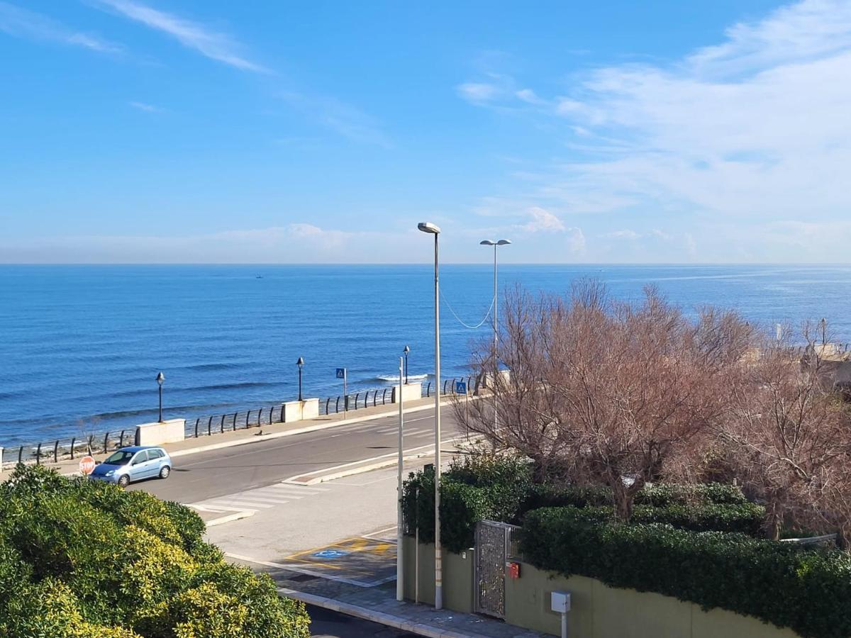 Casa Al Mare Hotel Bari Eksteriør billede